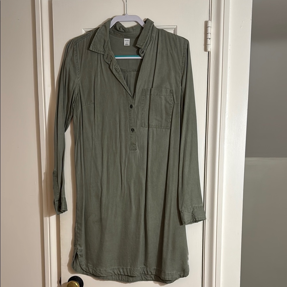 Old Navy Olive Green long sleeve Shirt Dress with buttons